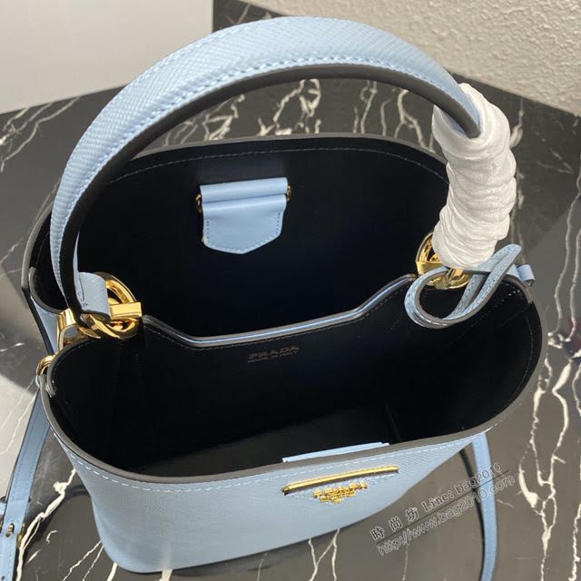 prada女包 普拉達專櫃經典爆款桶包 1BA212 Prada手提包 Prada Saffiano皮肩背包  pyd2271
